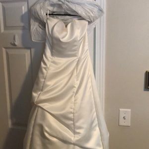 Wedding gown